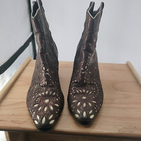 Betsey Johnson Women's MOZART Western Booties size: 7.5 - Picture 13 of 15